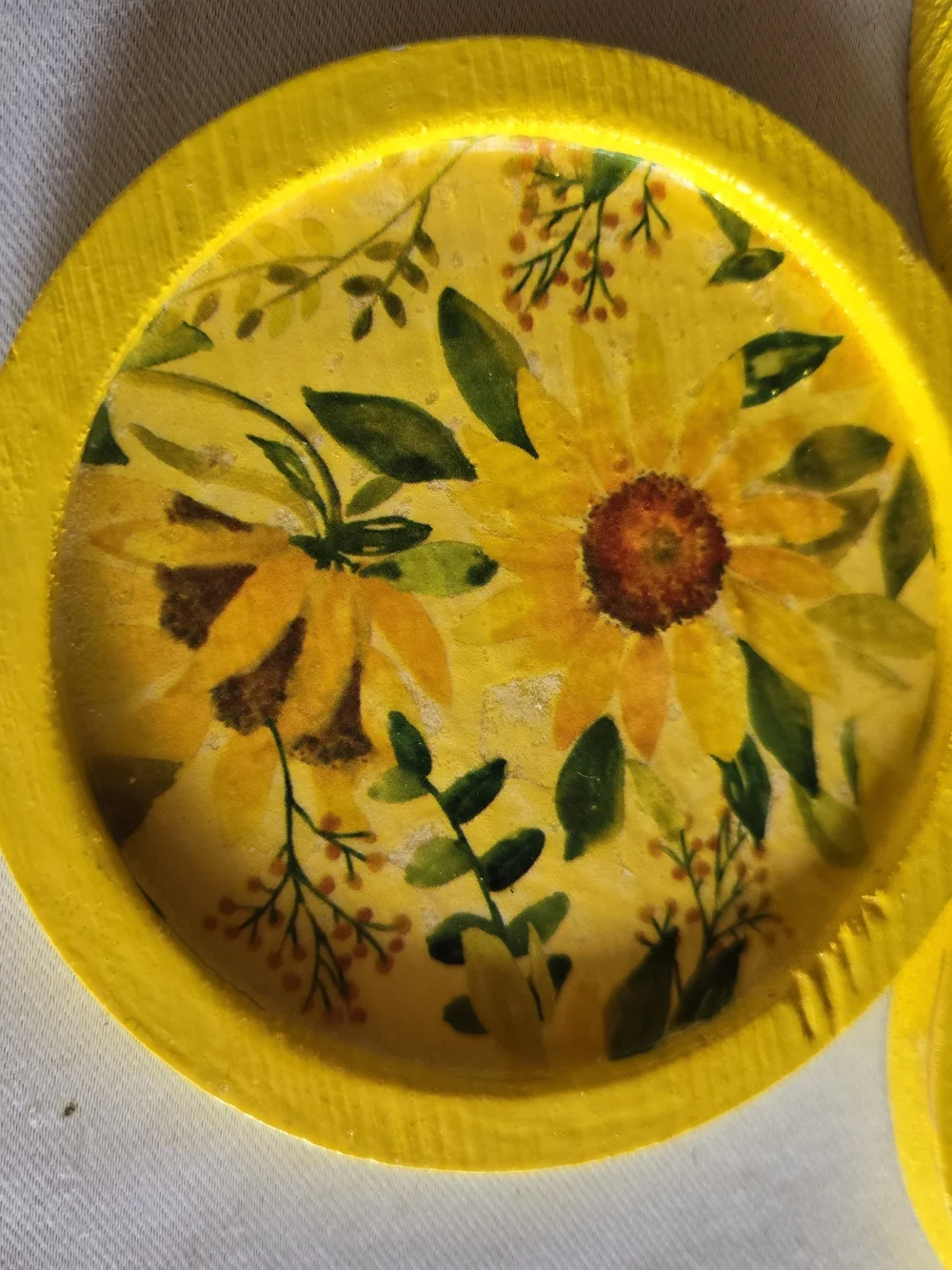 N/A bright yellow